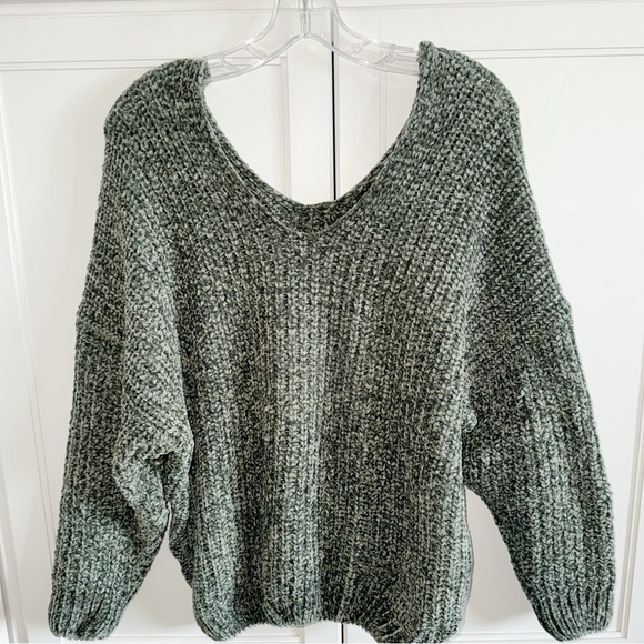 Band of Gypsies V Neckline Front/Back Sage Green Chenille Sweater Sz Small - Picture 2 of 9